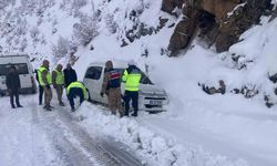 Tatvan’da Kar Esareti: Mehmetçik Yardıma Koştu!