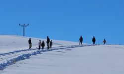 Köy öğrencileri tatili kayak yaparak geçirdi