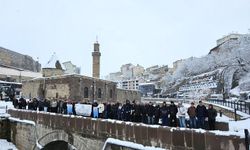 14 farklı ilden gelen öğrenciler Bitlis’in tarihi mekânlarını gezdi