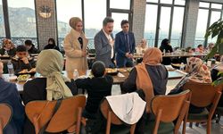 Kaymakam Özçelik, yetim ve öksüzlerle iftar yaptı