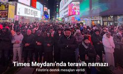 New York Times Meydanı’nda teravih namazı