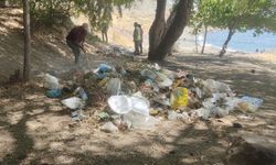Ahlat Belediyesi’nden Van Gölü sahillerinde temizlik çalışması