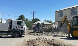 Aydınlar Beldesi’nde alt yapı çalışmaları hızla sürüyor