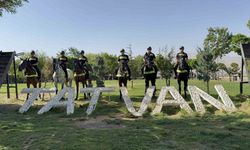 Atlı polislerden Tatvan’da devriye