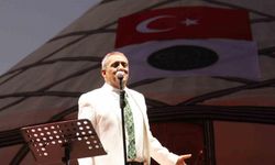 Binlerce kişiden ortak alkış: Yavuz Bingöl’den Filistin çıkışı