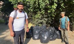 Doğaseverlerden piknikçilere tepki: Kaval Şelalesi’nde 13 torba çöp toplandı