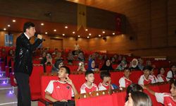 Van'da‘Meddah’lık geleneğini sürüyor