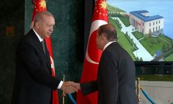 Erdoğan, 30 Ağustos tebriklerini kabul etti: Ahlat Külliyesi görseli dikkat çekti