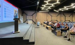 Tatvan'da gazetecilere seminer: Haklar ve dijital medya gündemde