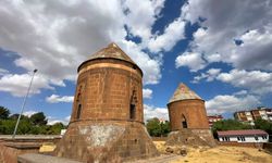 Ahlat’ta ‘Çifte Kümbetler’ Time Lapse tekniğiyle görsel şölene dönüştü
