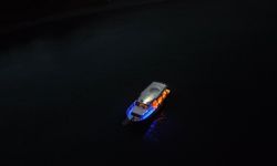 Hazar Gölü’nün gece görüntüleri İstanbul’u aratmadı