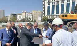 Van Valisi Balcı, Hazreti Ömer Camii inşaatını inceledi