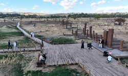 Tarihi Selçuklu Meydan Mezarlığı yeni düzenlemesiyle ilgi odağı oldu