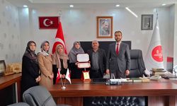 Adilcevaz’da 2 öğrenci hafızlık belgesini aldı
