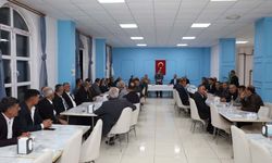 Güroymak’ta muhtarlar yemekte buluştu