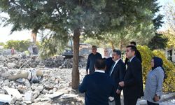 Adilcevaz Kaymakamı Özçelik’ten yeni hastane inşaat alanında inceleme