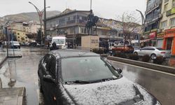 Hakkari’de merkezde yağmur, yüksek kesimlerde kar etkili oldu