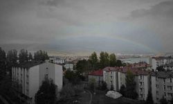 Tatvan’da gökkuşağı mest etti