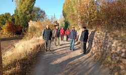 Ahlatlı doğaseverlerden 10 kilometrelik sonbahar yürüyüşü