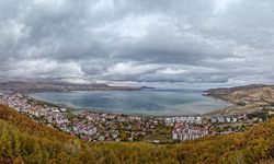 Tatvan’da sonbahar renkleri hayranlık uyandırıyor