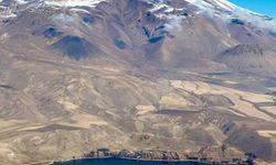 Süphan Dağı ve Aygır Gölü helikopterden görüntülendi