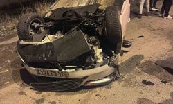 Ağrı’da trafik kazası: Takla atan araçta 2 kişi yaralandı