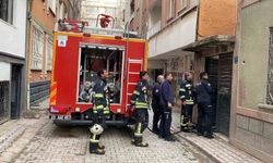 Elazığ'da metruk binada çıkan yangın paniğe neden oldu