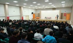 Fakirullahoğlu, 15 Temmuz Şehitleri Anadolu İHL'de konferans verdi