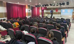 Kars'ta öğrencilere polislik mesleği tanıtıldı