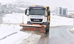 Malatya Büyükşehir Belediyesi ekiplerinden yoğun kar mesaisi
