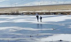 Nehir buz tuttu, yürüyüş heyecanı başladı