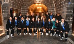 Siverek Belediyesi, Ağrı kadın futbolcularının konaklama masraflarını üstlendi