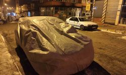 Soğuk havaya karşı araçlara battaniye ve branda önlemi