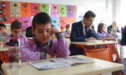 Tunceli'de tüm okullarda ilk dersin 20 dakikası kitap okuma saatine ayrıldı