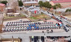 Bitlis’te güvenlik güçlerine yeni araç takviyesi: Törenle hizmete girdi