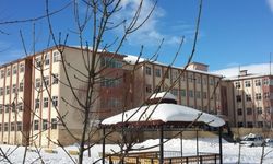 Tatvan Hüseyin Çelik Anadolu Lisesi’nde Yerli Malı Haftası’na Özel Kermes