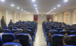 Lise öğrencilerine "Modern Çağda Peygamber Ahlakı" konferansı