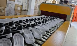 Yerli üretim ayakkabılar Tatvan’dan Türkiye pazarına açıldı
