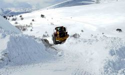 Çemişgezek’te köy yolları açıldı, sevinç kameraya yansıdı