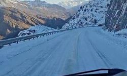 Çoruh vadisi buz pistini aratmadı