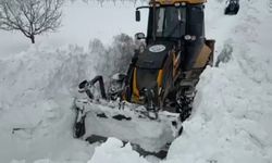 Darende Belediyesi karla mücadelede yoğun mesai harcıyor