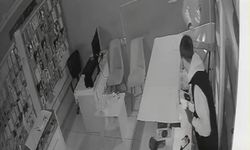 Iğdır’da telefon satış mağazası hırsızların hedefi oldu