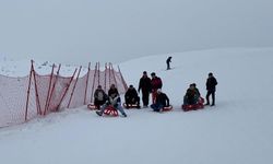 Muş’ta çocuklar yarıyıl tatilini kayakla geçirdi