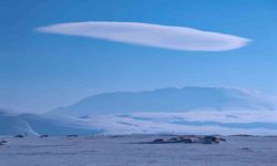 Nemrut Kalderası üzerinde mercek bulutu