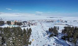 Sarıkamış Kayak Merkezi’nde ziyaretçi akını