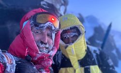 Vanlı dağcılardan Ağrı Dağı’na zorlu tırmanış