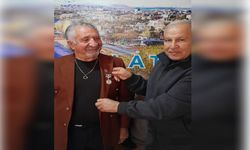 Antalya Ahlat Kültür Derneği’nde Yahya Azeroğlu’na anlamlı onur