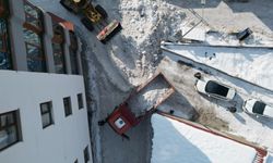 Güroymak’ta karlar şehir dışına taşınıyor