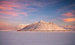 Karlı raylarda görsel şölen: Van Gölü Ekspresi mest etti