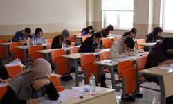 Güroymak’ta Öğrencilere YKS Deneme Sınavı Düzenlendi